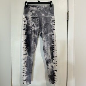 ONZIE Soft Black & White Tie Dye High Rise Leggings Size M/L